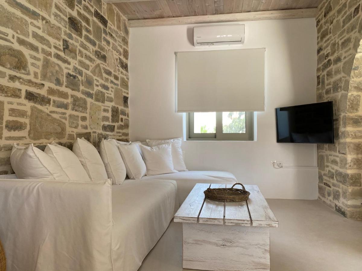 Laini Luxury Suites Pombia Ngoại thất bức ảnh