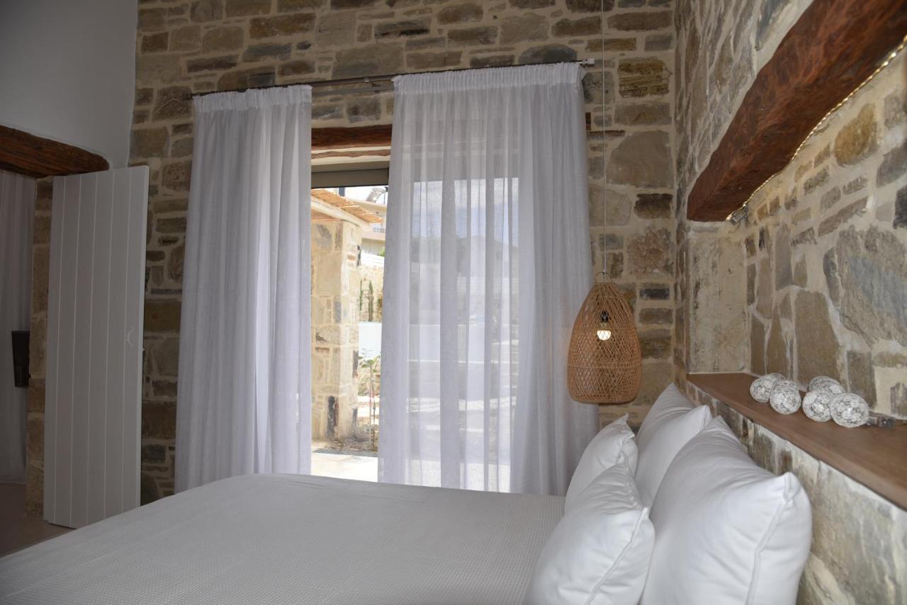 Laini Luxury Suites Pombia Ngoại thất bức ảnh